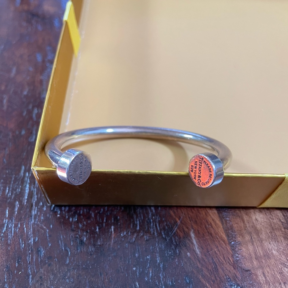 Tiffany Circle Edge Cuff Bracelet 💯 x 💯 authentic money back if not happy